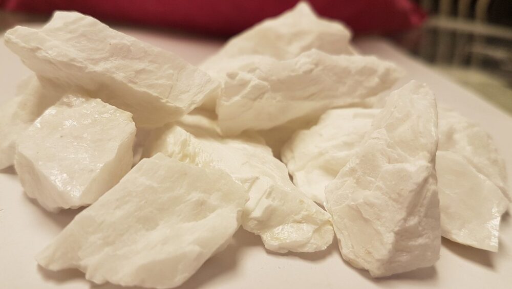 Barite Lumps | SNDB: Trusted Supplier & Exporter of Industrial Grade Barite